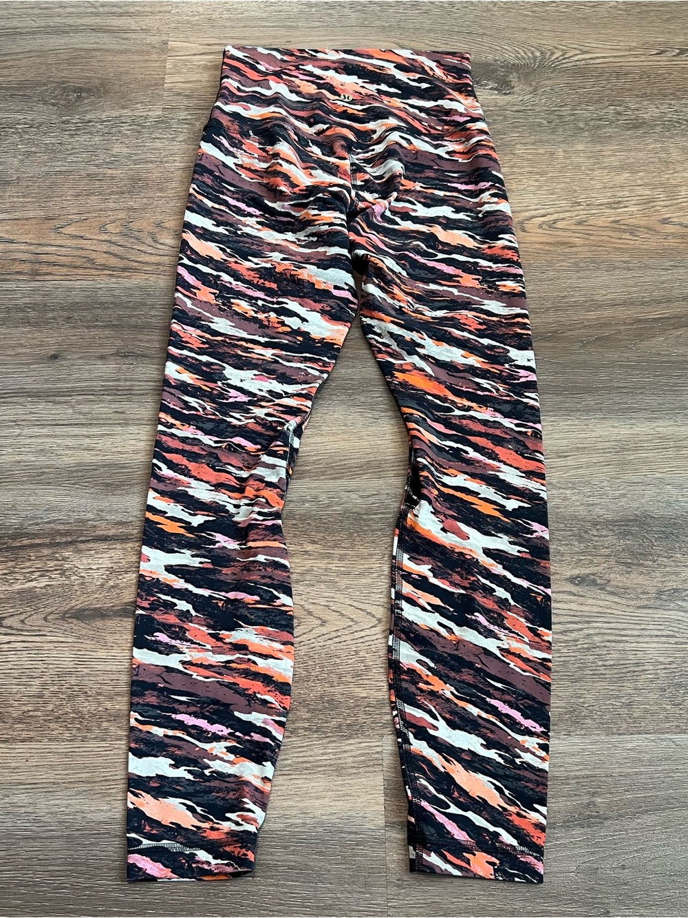 Lululemon Lunar New Year Align High Rise 25” Tiger Tide Smoky Red Multi Gold 4 - Picture 6 of 9